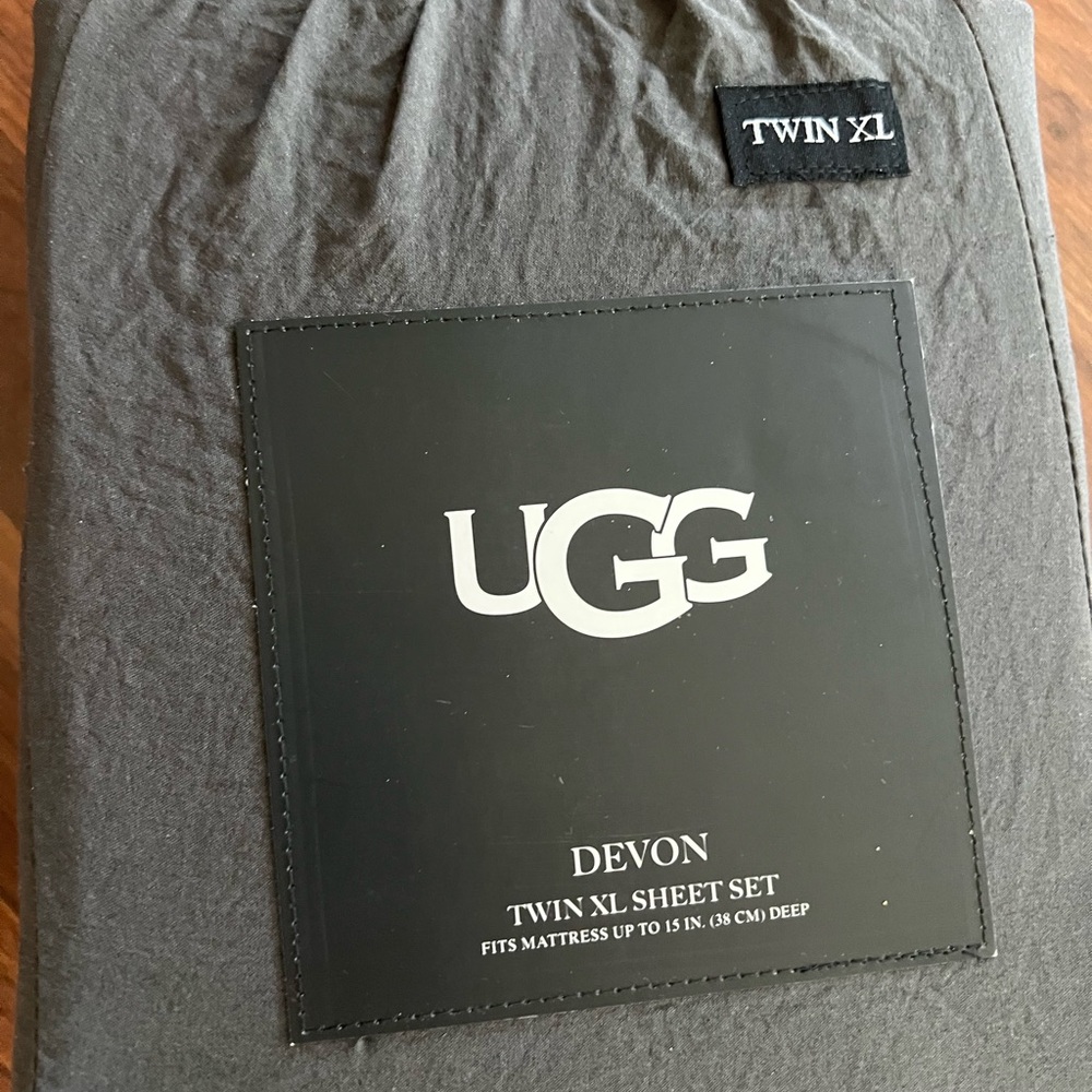 UGG Devon Twin XL Sheet Set Charcoal New